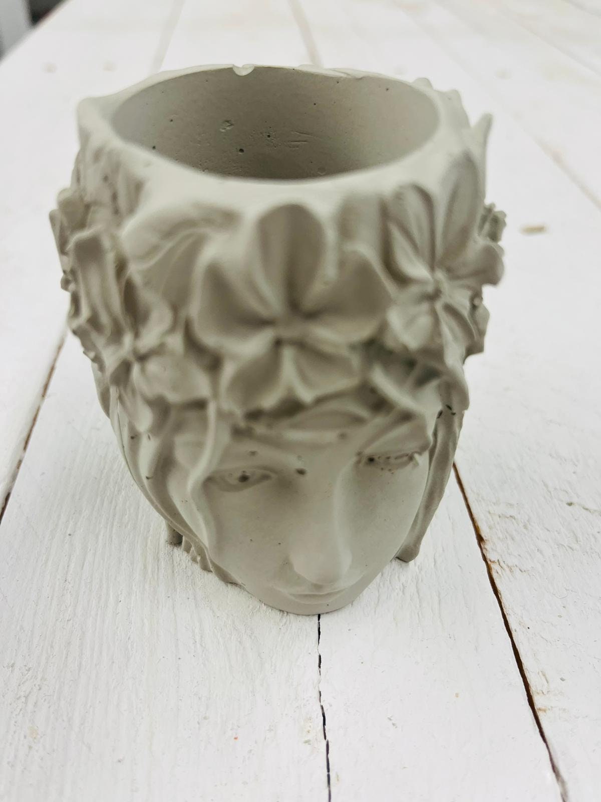 Mini Cement Holder l Floral Head Holder