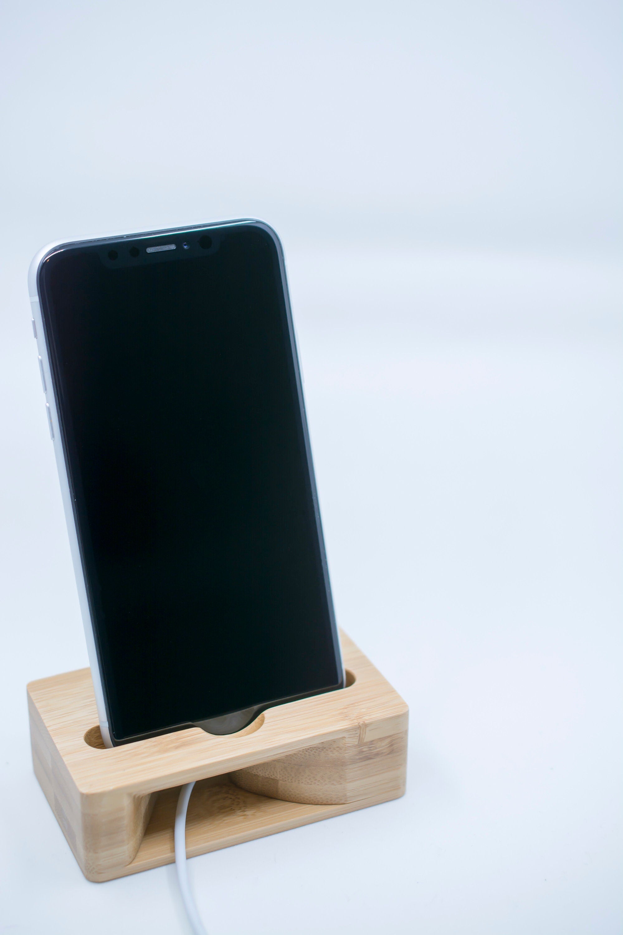 Bamboo Amplifier l Phone Holder