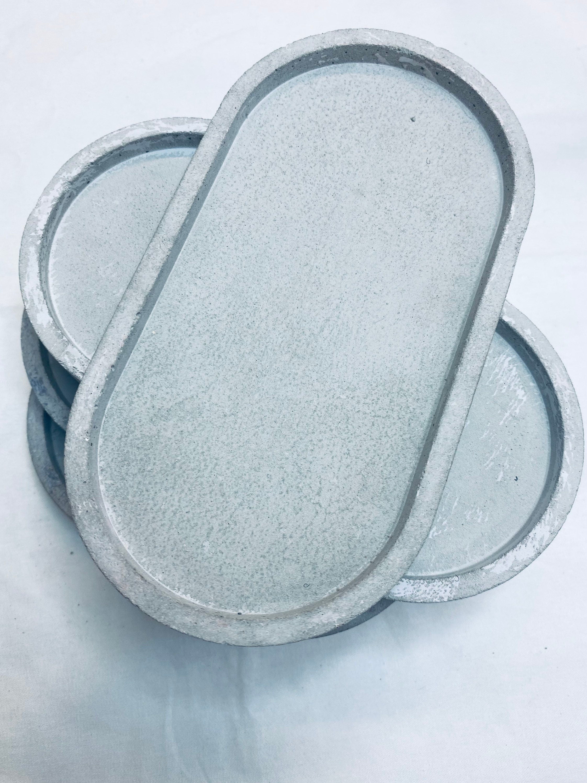 6.5" Oval Concrete Tray